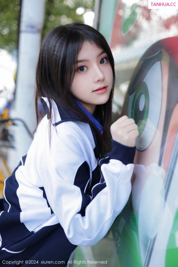 豆瓣酱  [XiuRen]高清写真图 2024.01.19 No.7994 豆瓣酱 制服美臀第2张图片
